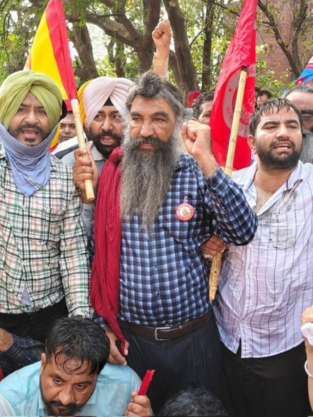 Condemning the brutal atrocities against peacefully protesting teachers the government is strongly warned a heavy price will be paid in the future